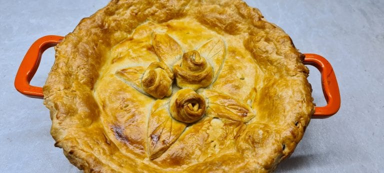 Read more about the article Chicken and Mushroom Pie