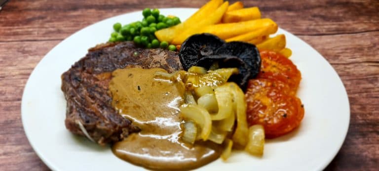 Read more about the article Easy Peppercorn Sauce