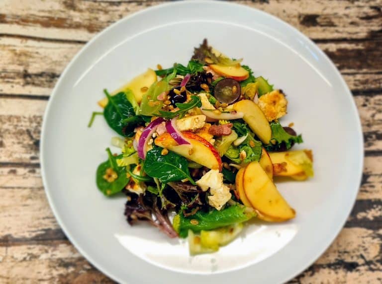 Read more about the article Bacon, Apple, and Spelt Salad