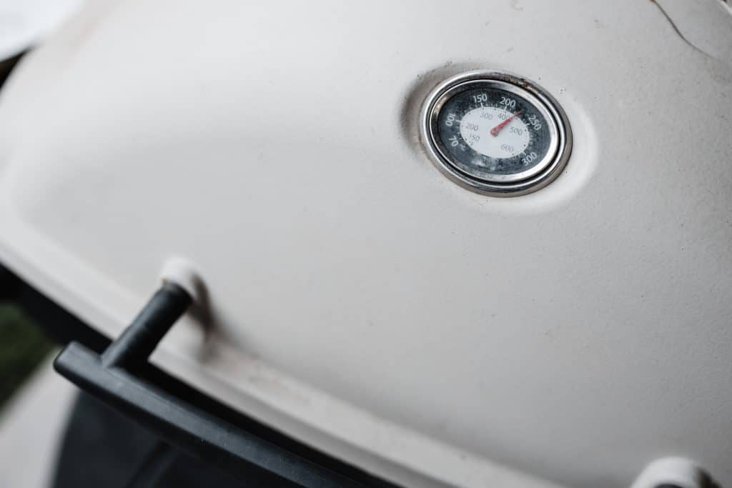 Thermometer on BBQ Lid