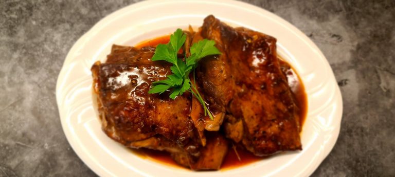 Read more about the article Rosemary and Redcurrant Pot Roast Shoulder of Lamb