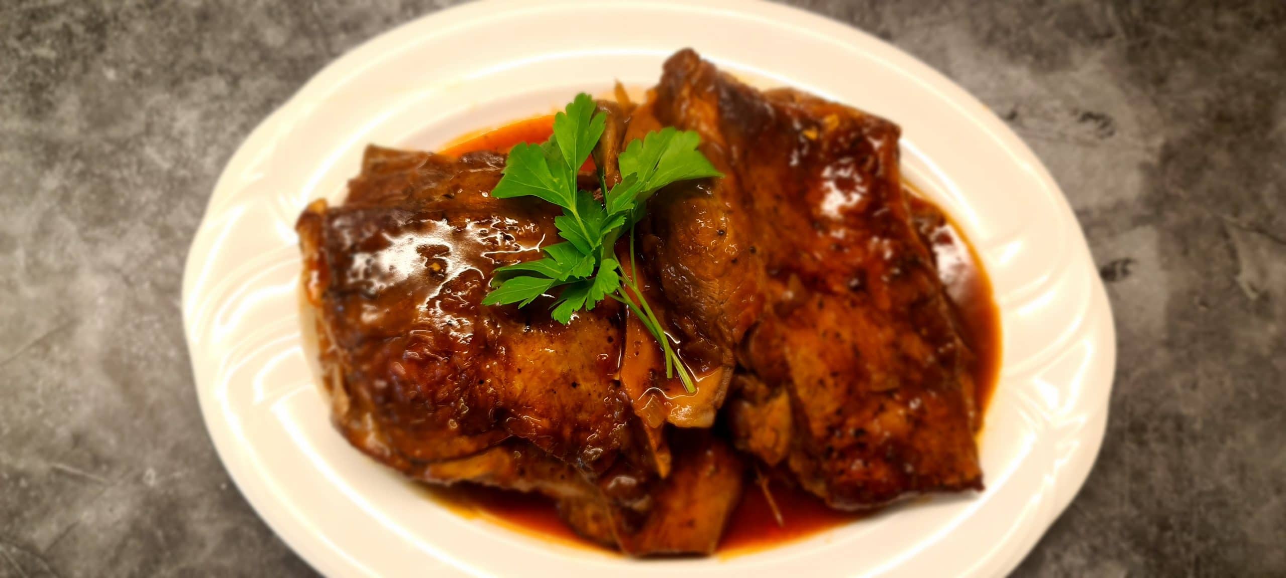 You are currently viewing Rosemary and Redcurrant Pot Roast Shoulder of Lamb
